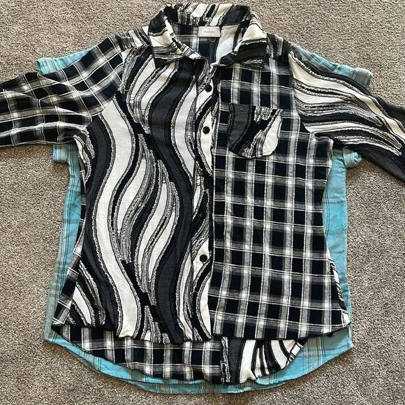 Kamana Black and White Single Pocket Tunic size removed see measurements - Picture 13 of 13